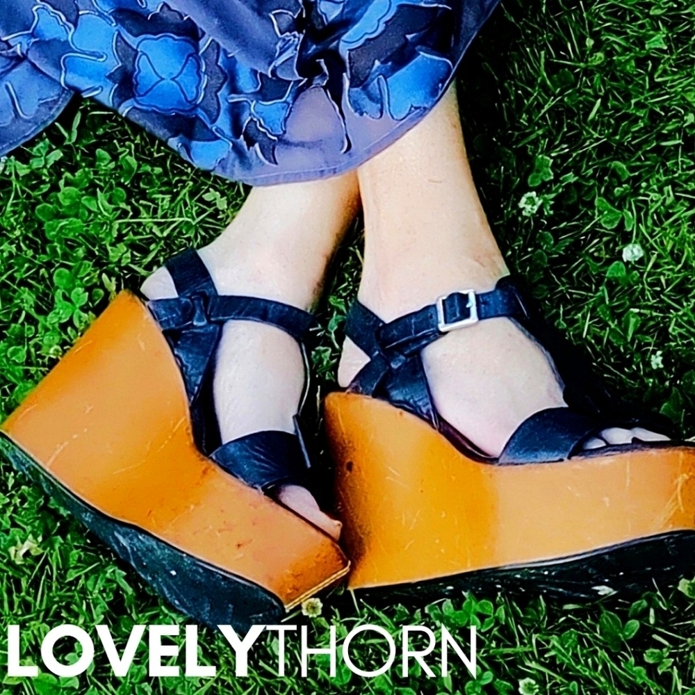 KORK-EASE // dixie black leather t-strap platform wedge sandals